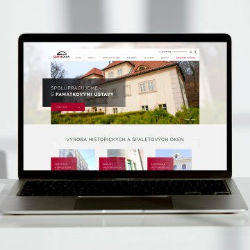 Web, který představuje krásu historických oken